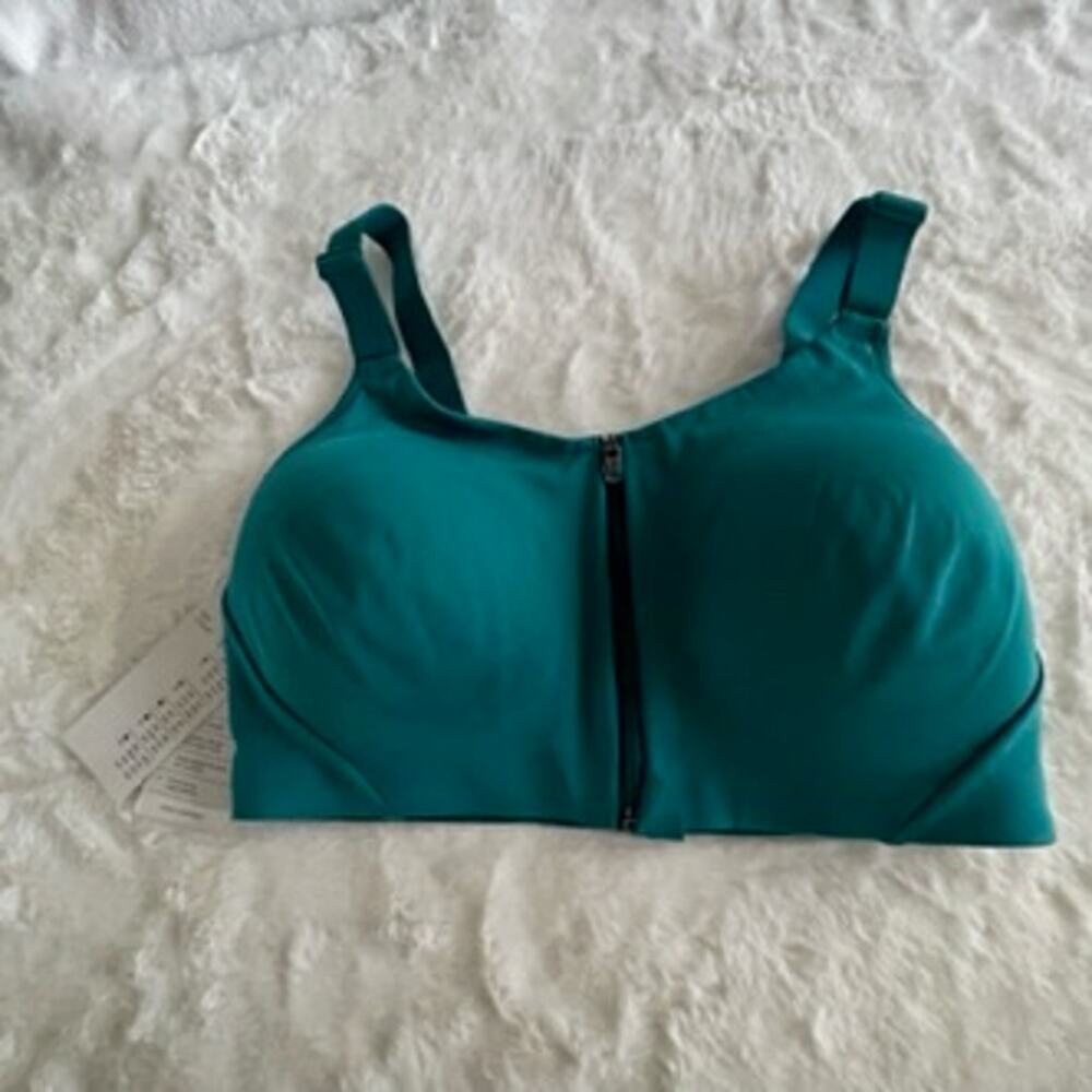 NWT new all in motion Zip Up Sports Bra size 36D